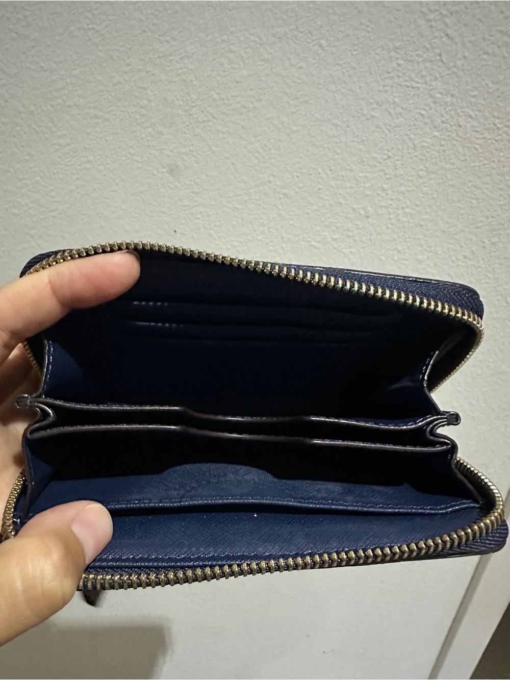 Michael Kors Navy Zip-Around Wallet mini clutch - Picture 2 of 3